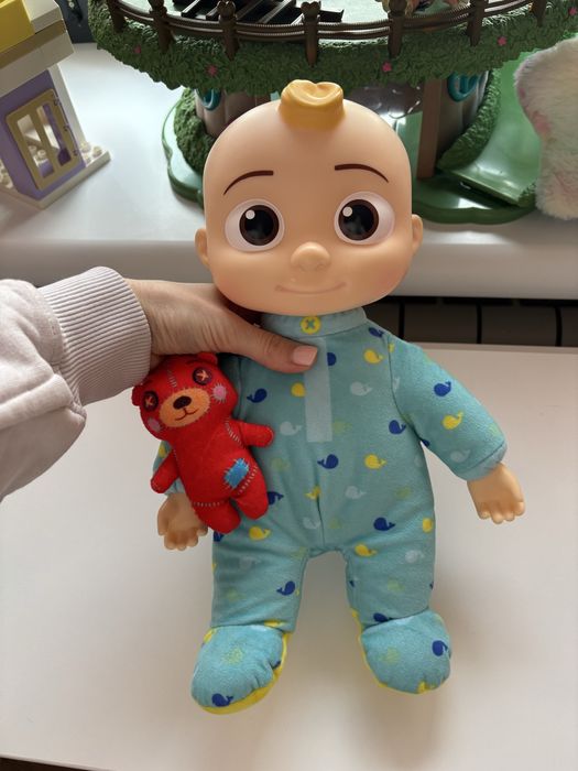 Cocomelon автобус, ноутбук, телефон