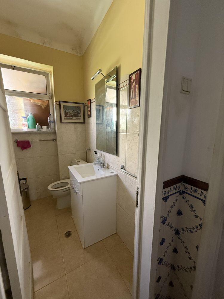 QUARTO 2 cama casal em Olival Basto