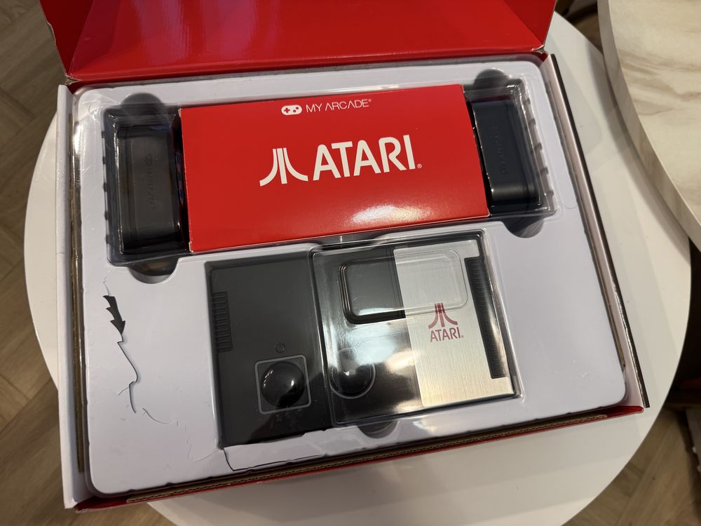 Konsola retro Atari Gamestation Pro 200+ gier 2x joystick