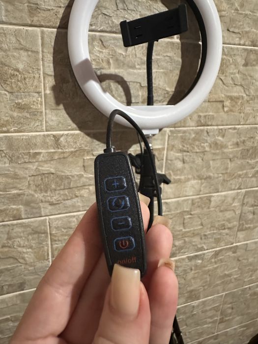 Кільцева лампа продам