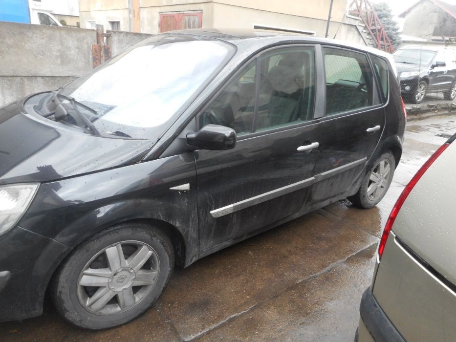 Renault Scenic,2004rok,1,9DCI,przeznaczony na części,grafitowy metalik