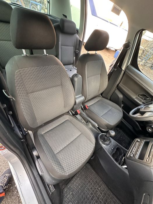 Fotele Skoda Roomster I wnętrze kanapa siedzenia tył komplet boczki