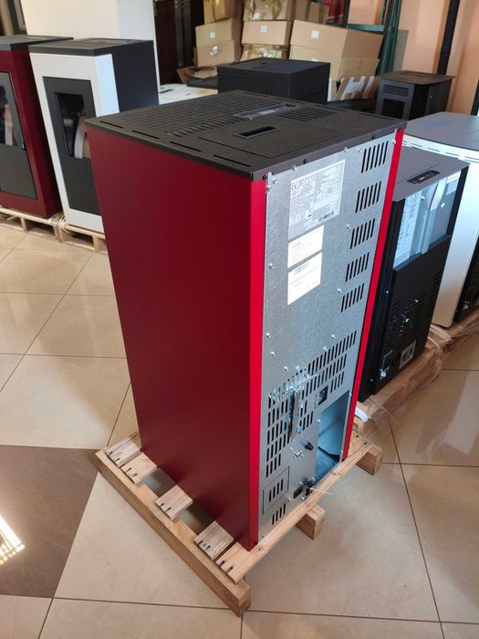 Piecyk na pelet Cinzia 11 kW DGP - z dystrybucją na całe mieszkanie