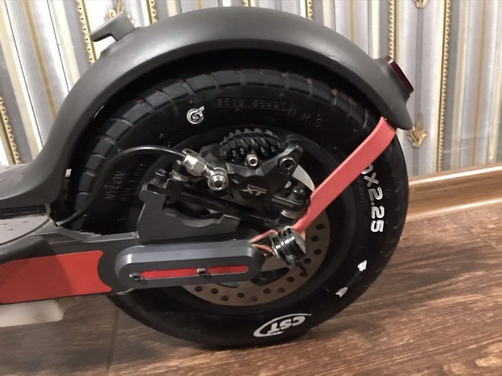 Покрышки cst 10x2.25 на самокат Xiaomi Mijia Scooter M365/Pro/1S/Pro2