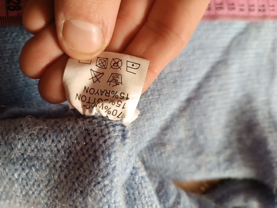 Светр жіночий блакитний