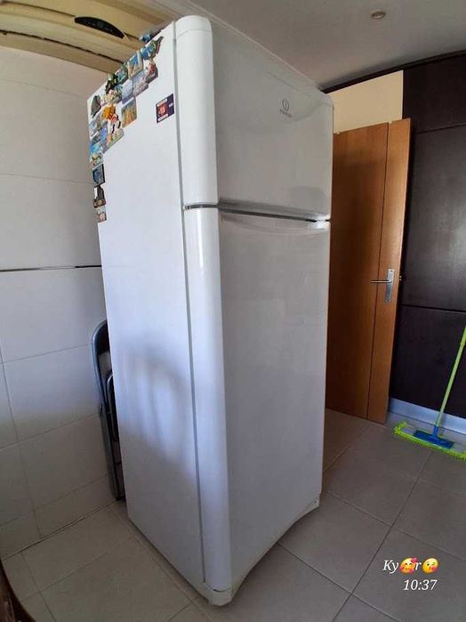 Frigorifico 2 portas usado em bom estado