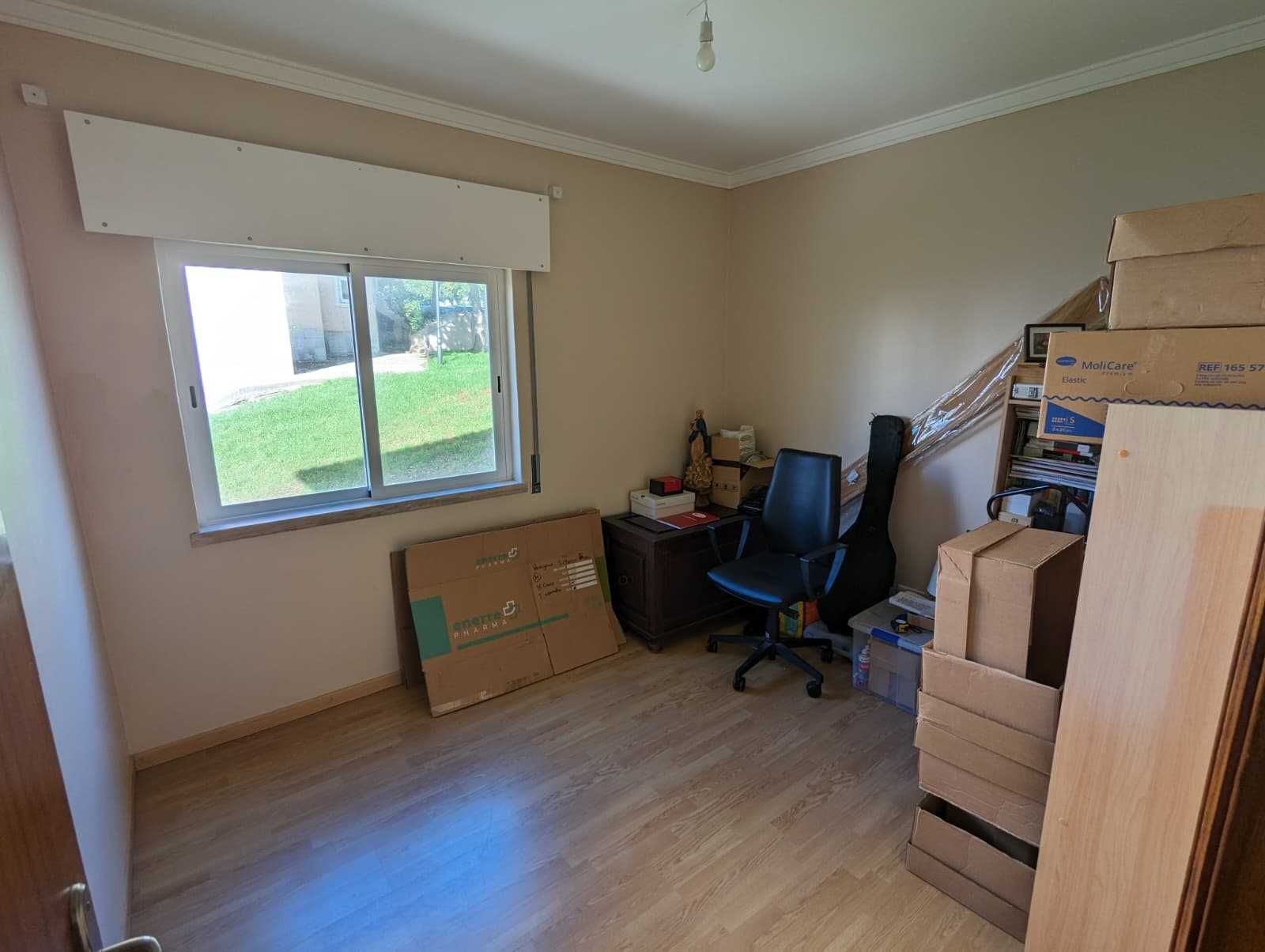 Arrenda-se Apartamento T2 Porto Salvo/Oeiras