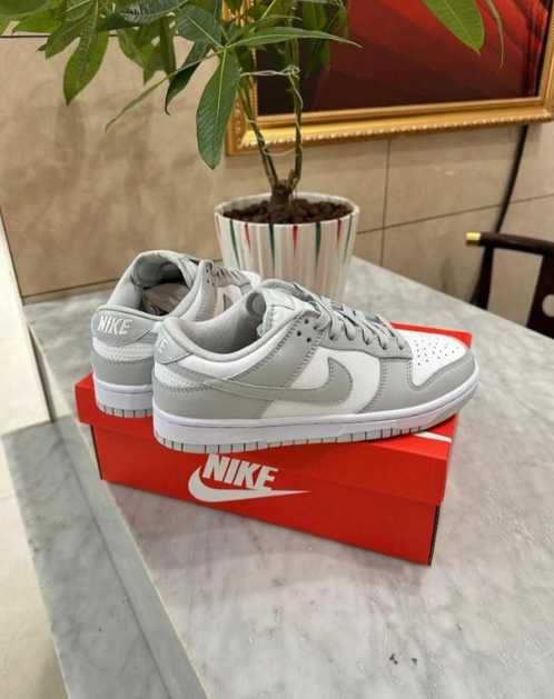 koszykówki "Nike Dunk Low Grey Fog R.40.5