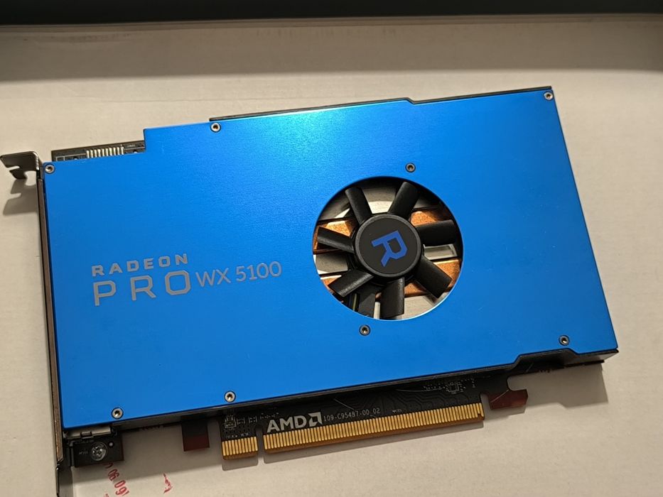 AMD RadeonPro WX 5100 8 Gb