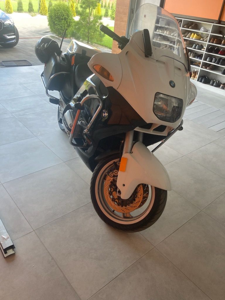 Motocykl BMW R1100 RT