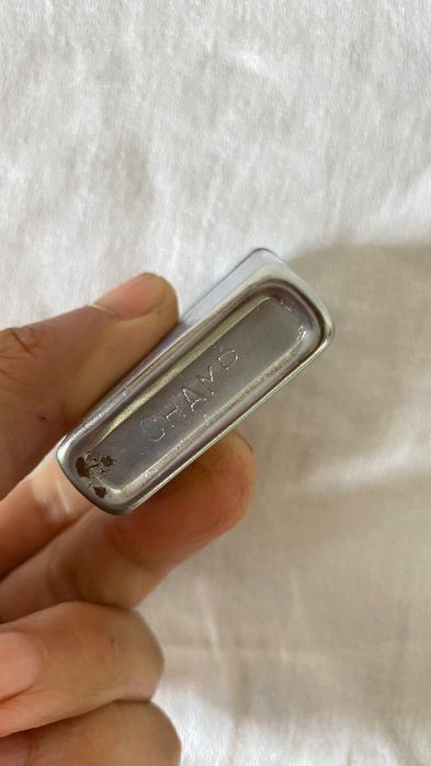 Isqueiro tipo zippo