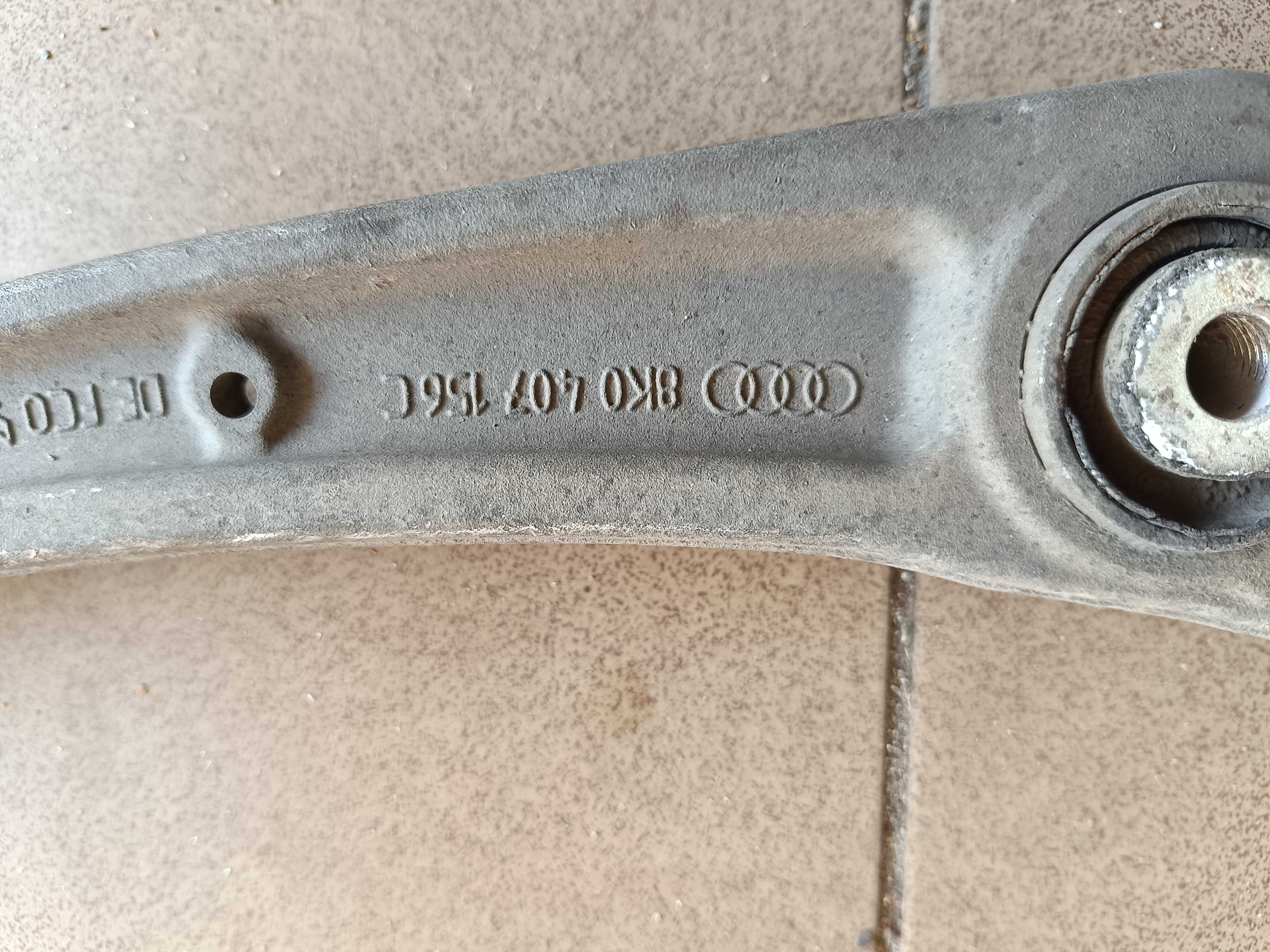 Wahacze przednie Audi A4 B8