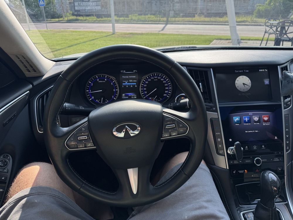 Продам Infiniti Q50 2.2 дизель 2015 год