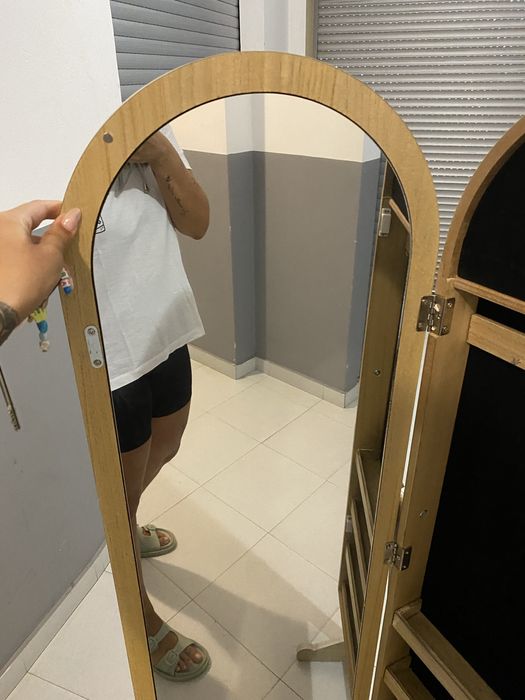 Espelho com suporte para acessorios