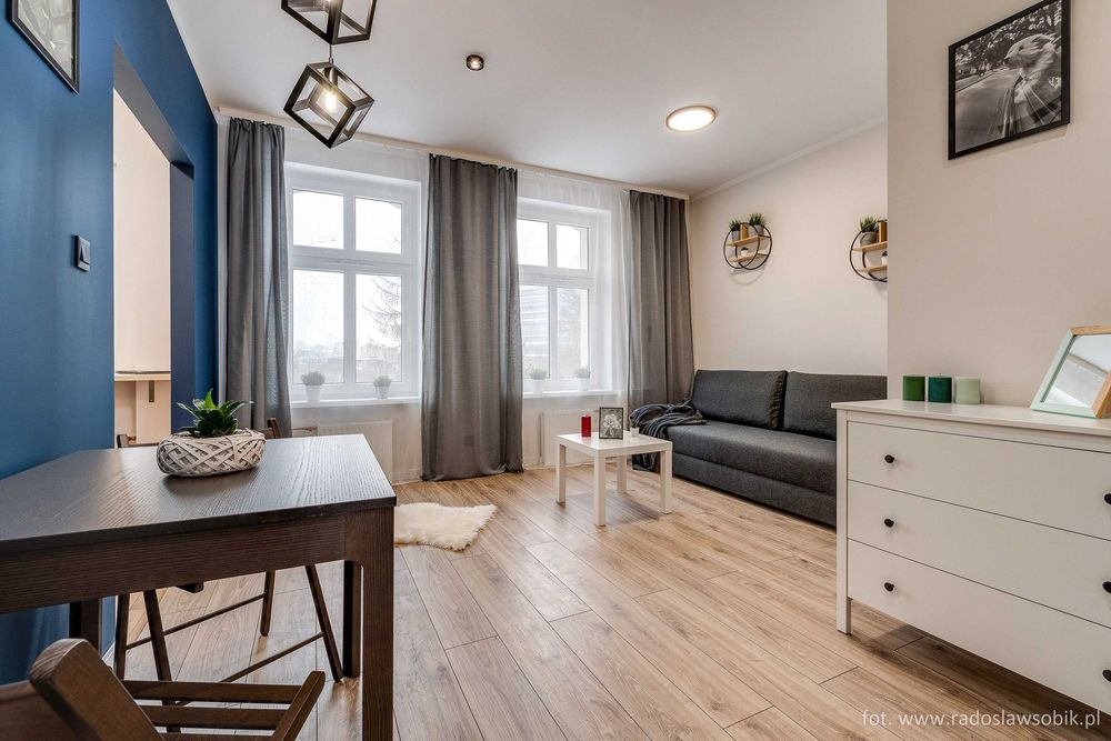 BEZPOŚREDNIO Wynajmę mieszkanie Katowice Dębowa 5 obok SILESII - 25 M2