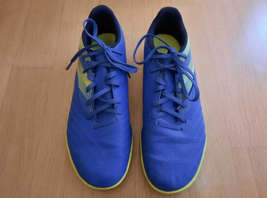 Buty sportowe do piłki nożnej Kipsta r. 38, wkładka 24 cm