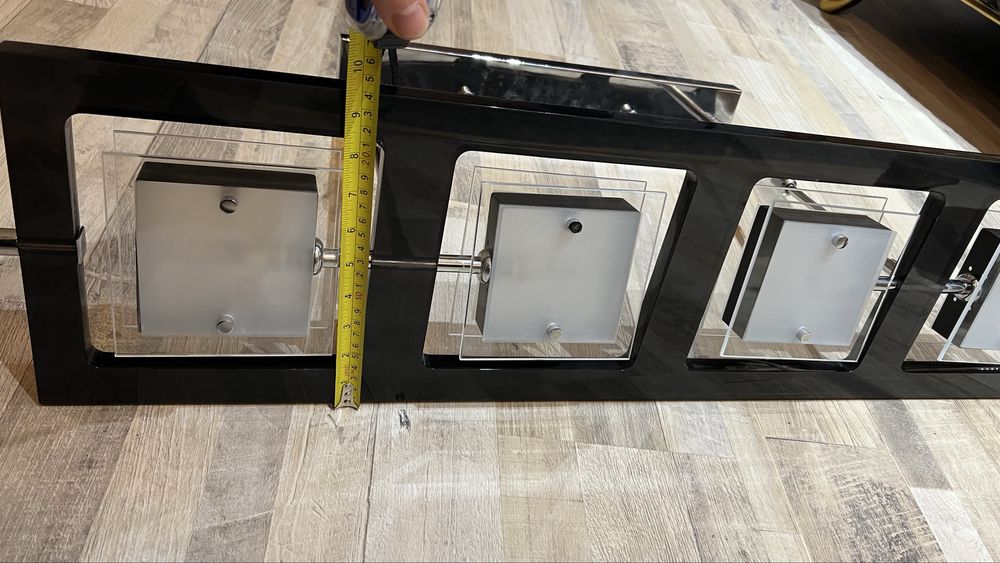 Світильник (люстра) чорний глянець на 4 плафони, (як новий)