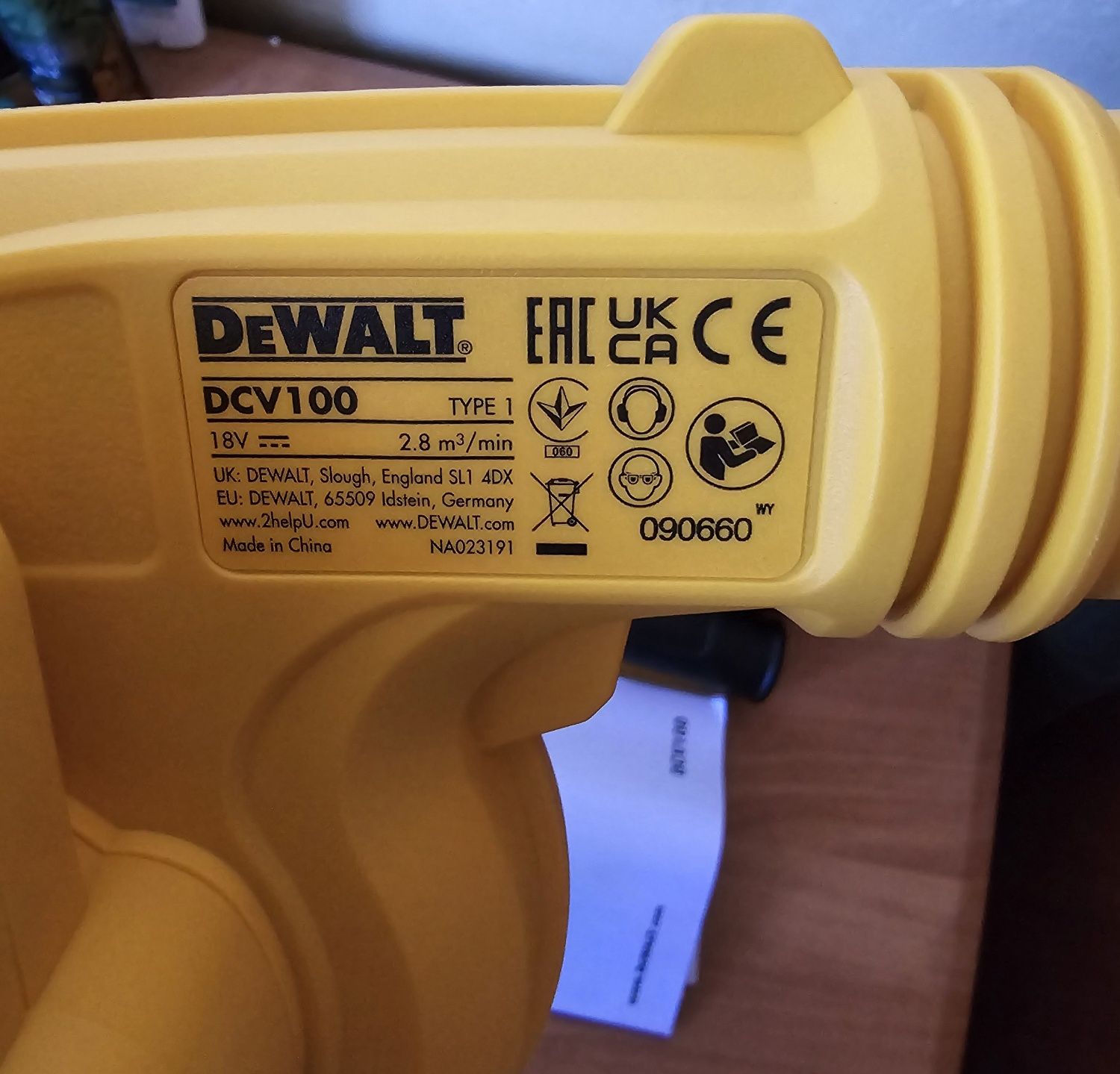 DeWalt DCV100 оригінал з Англії