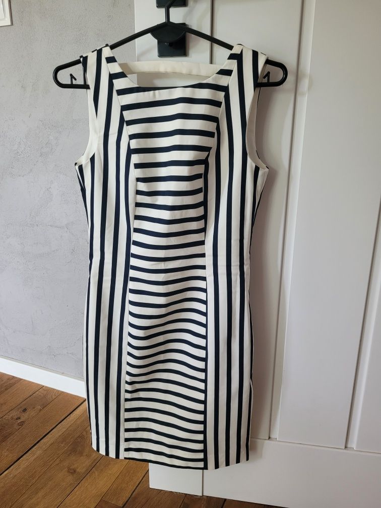 Dopasowana obcisła sukienka w paski mini H&M