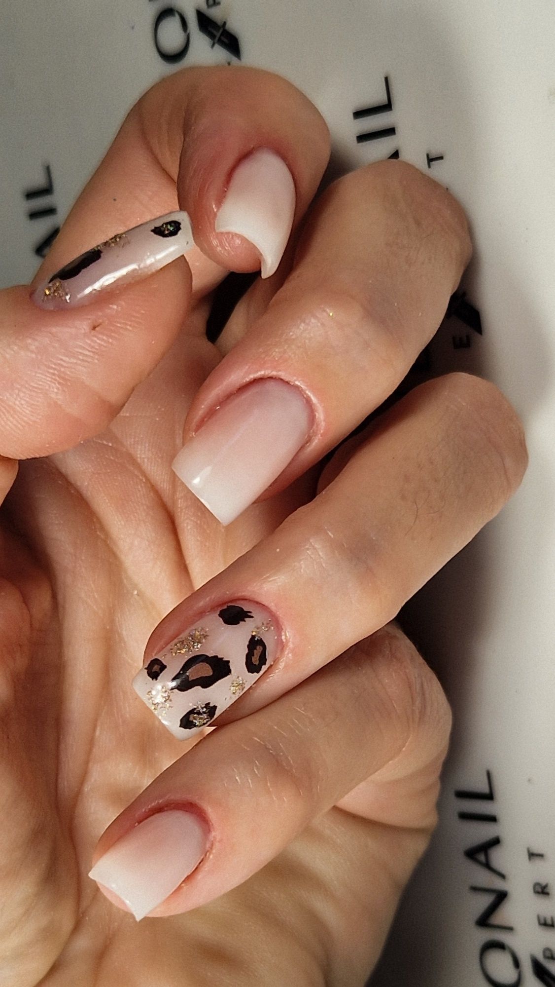 Manicure,pedicure, rekonstrukcja paznokcia