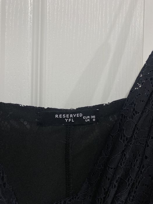 Sukienka koktajlowa, czarna Reserved koronkowa