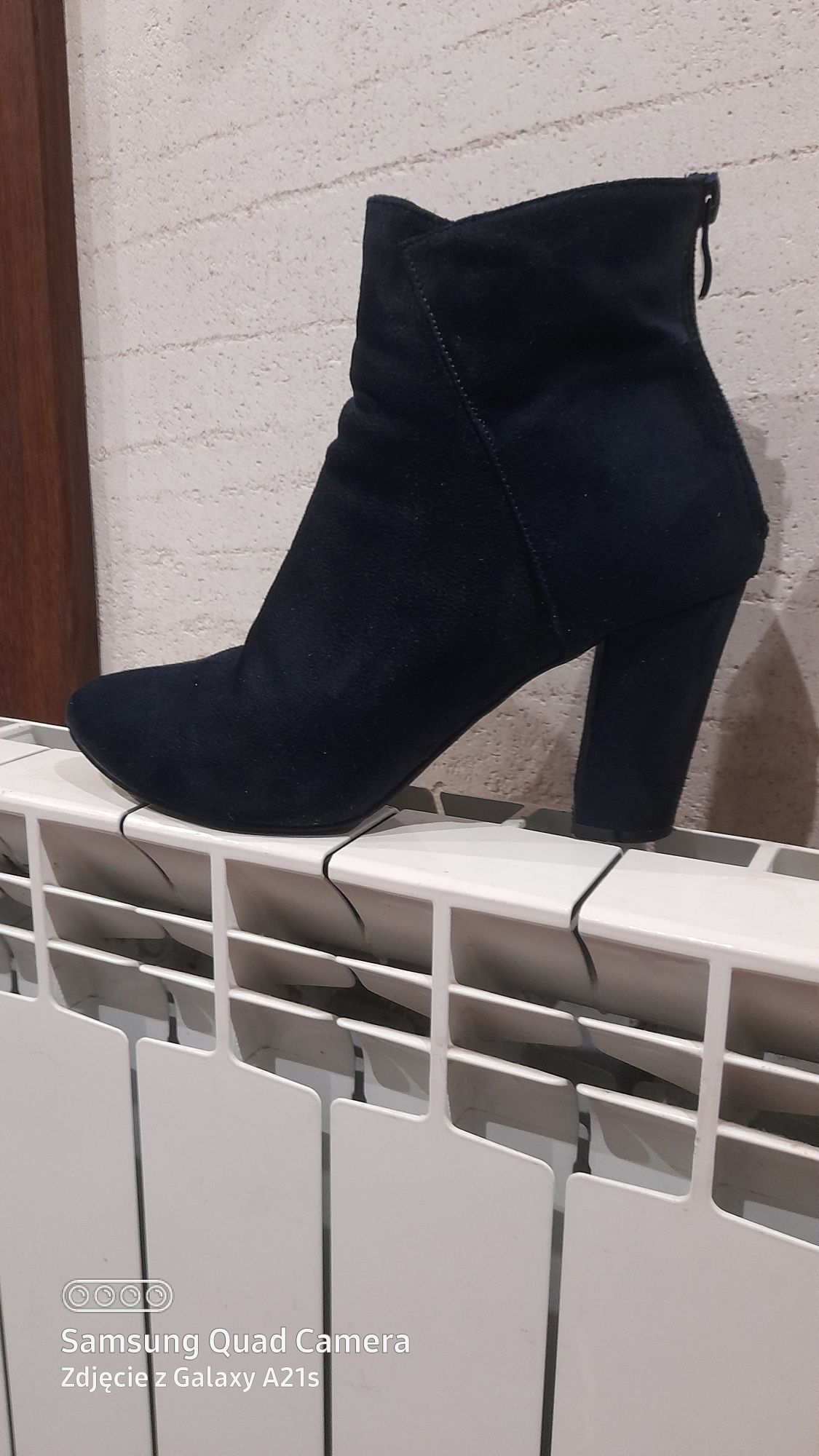 Buty,Botki damskie granatowe zamsz 38