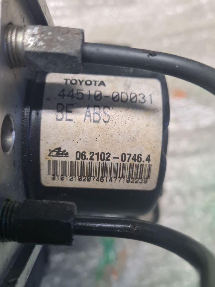Блок насос abs toyota yaris 2
