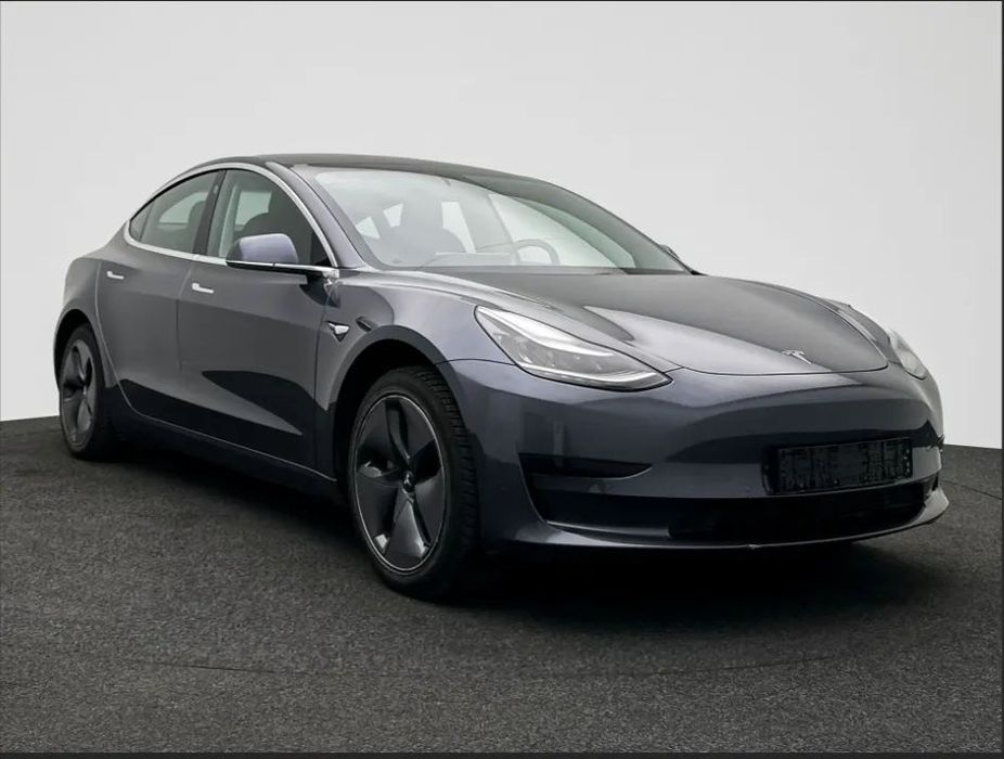 Tesla Model 3 Standard Range Plus RWD