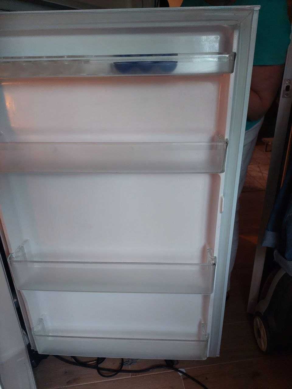 Холодильник HITACHI