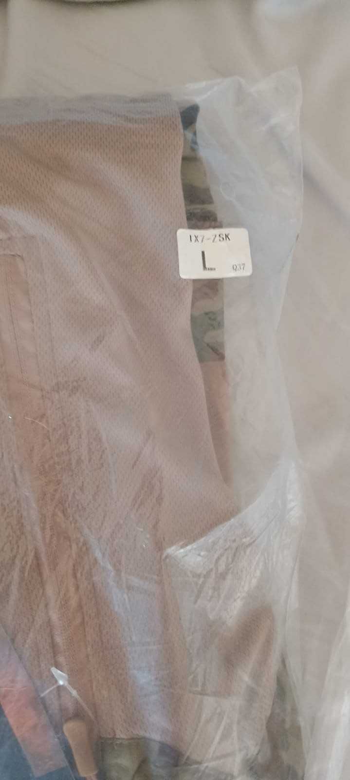 Conjunto Farda Calças e Camisola Multicam (MC) "L" - NOVO - Airsoft