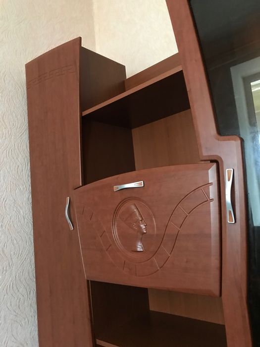 Стінка у вітальню (продається в розібраному вигляді )