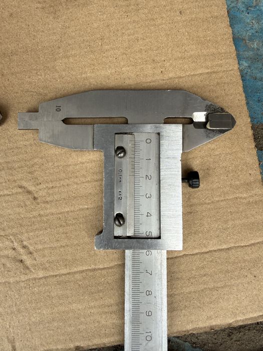 Штангенциркуль розміточний