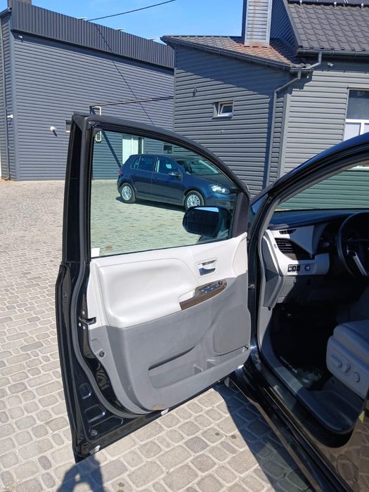 Toyota Sienna 2018р
