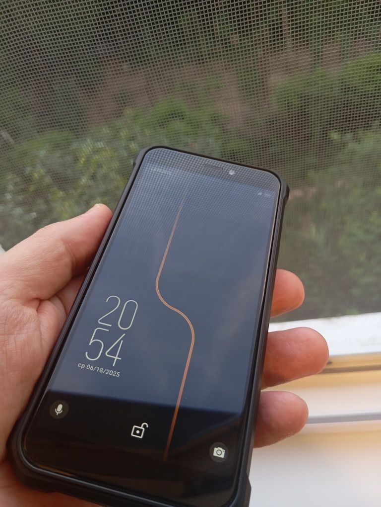 Продам смартфон Sigma X-treme PQ38 4/96 Gb