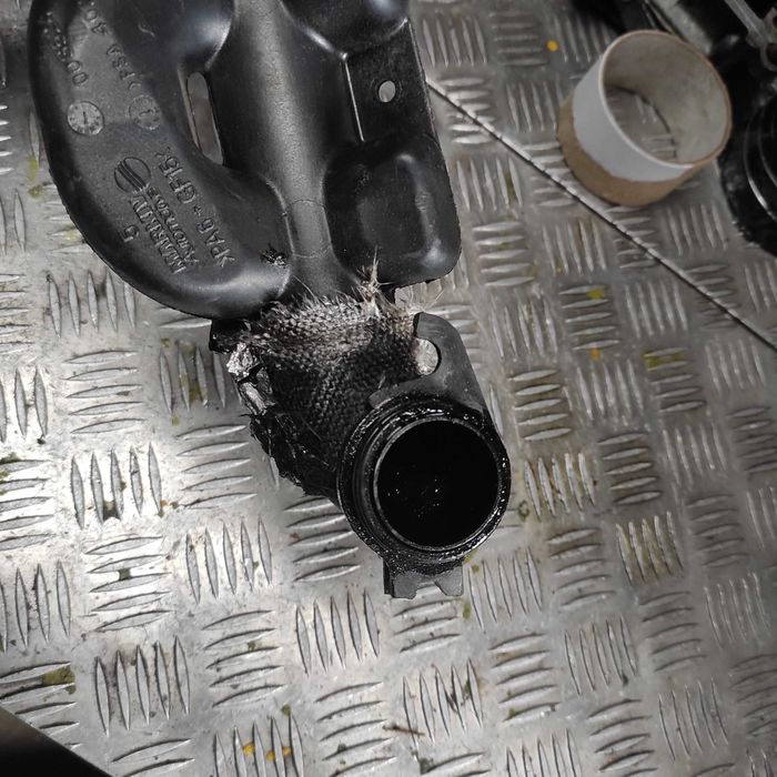 Przewód Powietrza Turbo Peugeot 307 1,6 HDI 96,537,784,80