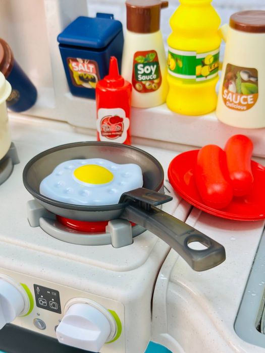 Висока дитяча кухня з водою та парою на 69 предметів, висота 92 см