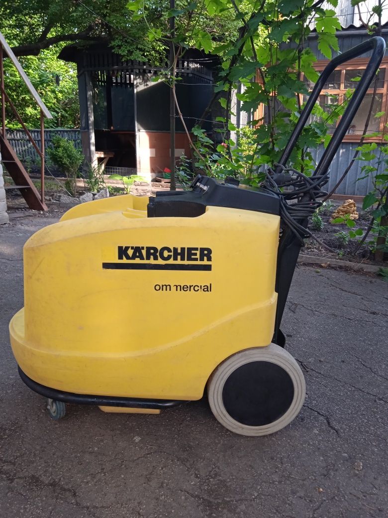 Моющий пылесос KARCHER puzzi 400