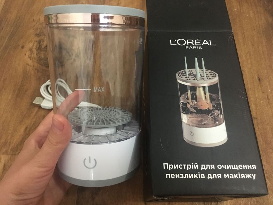 L’Oréal пристрій для очищення пензликів для макіяжу очистки щёточек
