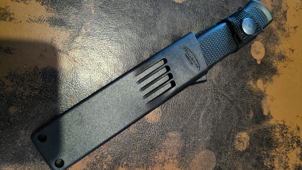 Faça tática Fallkniven F1 nova