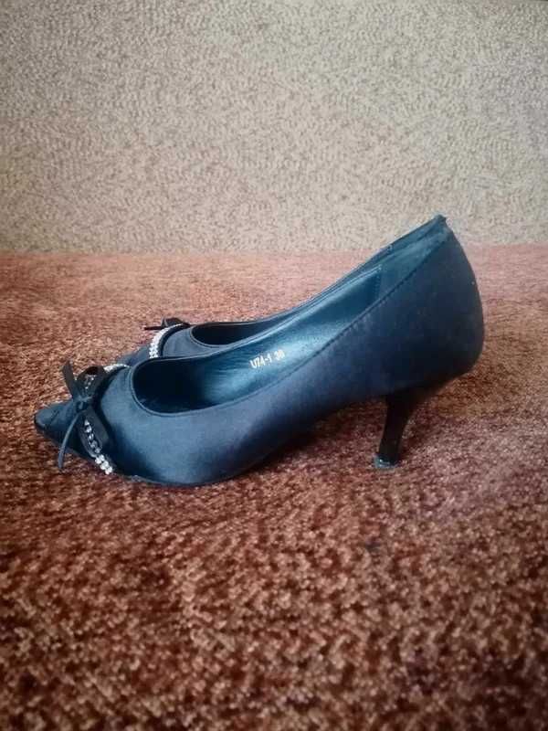 Buty damskie, rozmiar 38