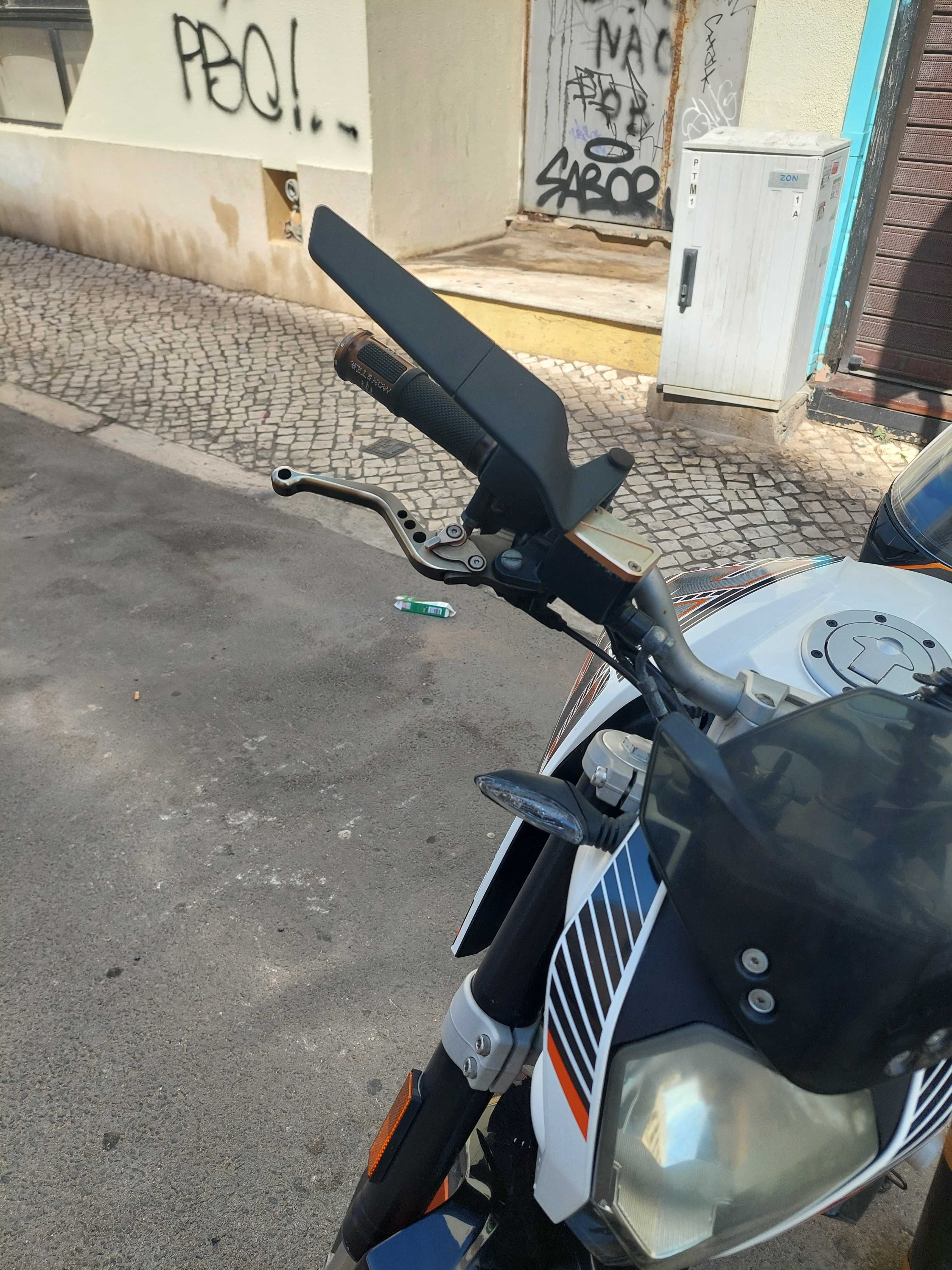 Moto KTM Duke390