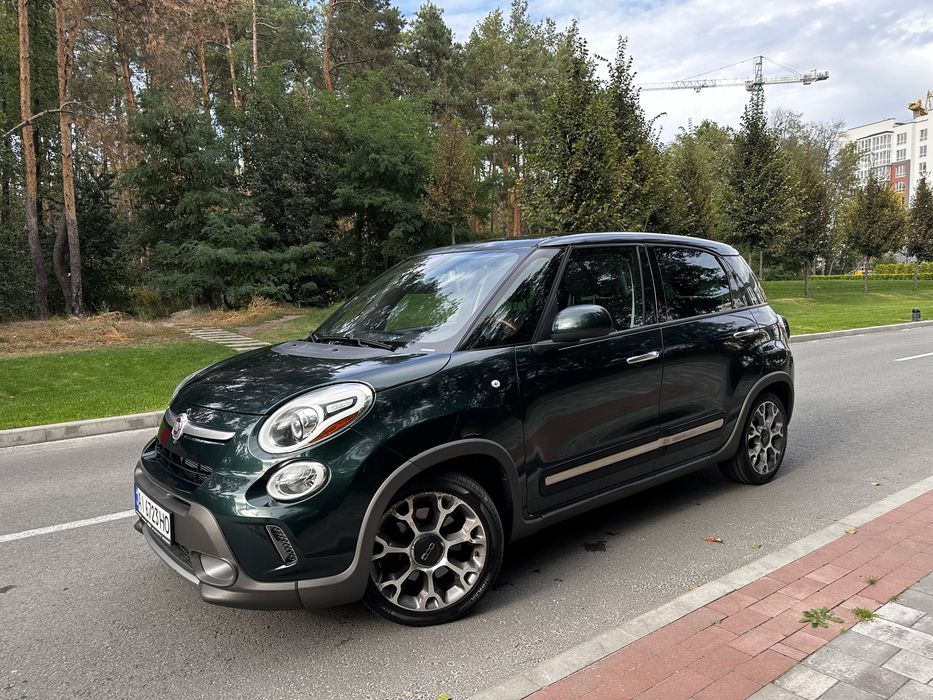 Продаю своє авто. Fiat 500 L.