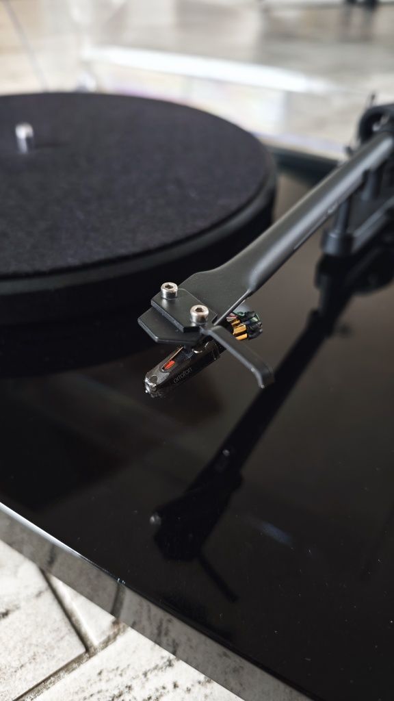 Pro-Ject Debut III - Gramofon