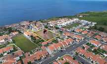 Venda de Moradia V4 e Terreno com 3080 m2 em Relva, Ilha de São Migue
