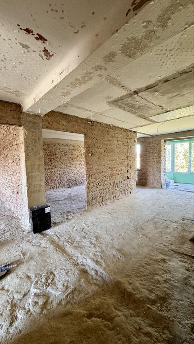 Продам 3-комнатную квартиру с кухней гостиной р-н 9 школа