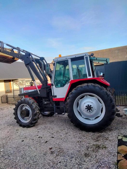 Massey Ferguson 698