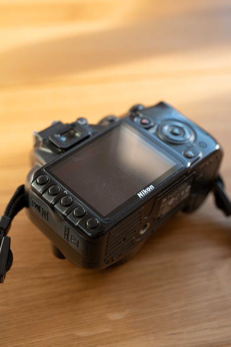 Sprzedam zestaw fotograficzny Nikon D3100 + 3 obiektywy nikorr, tamron