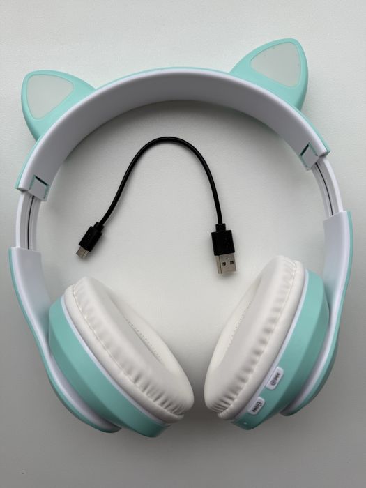 Навушники з вушками, бездротові