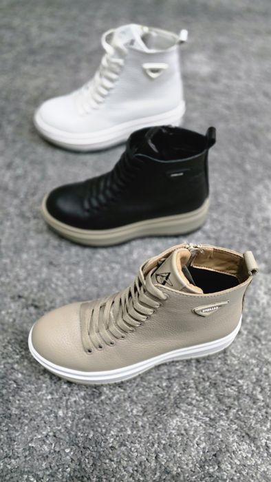 Жіночі шкіряні ботинки