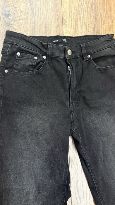 Джинси кльош чорного кольору
